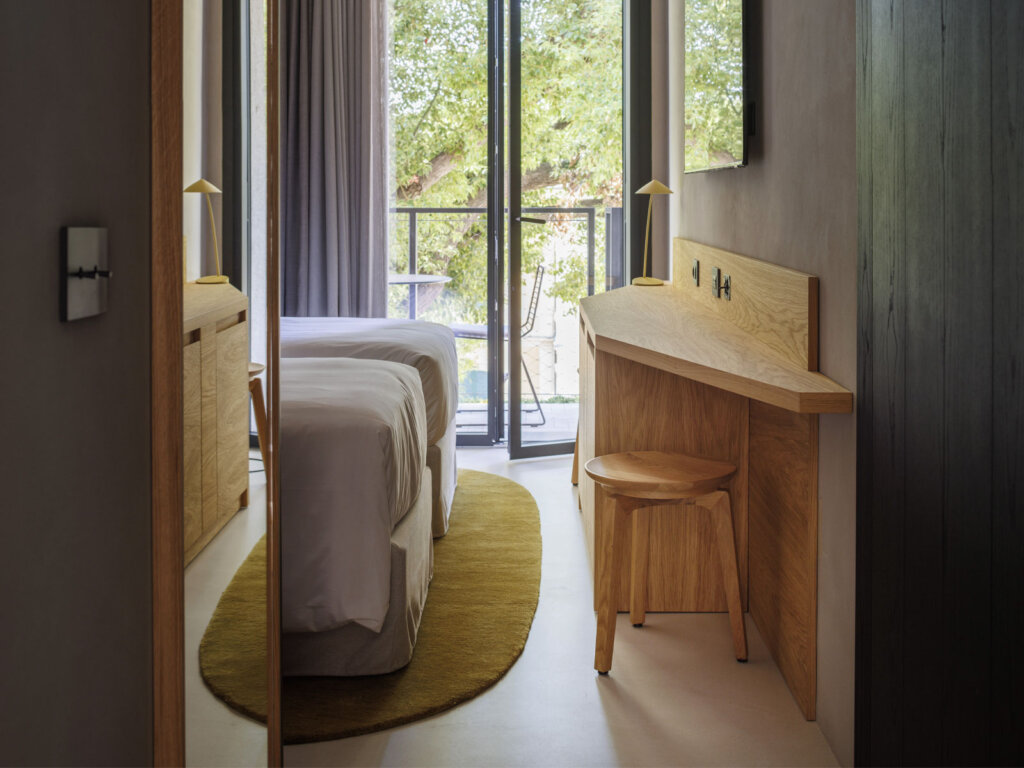 familyroom-gallery-1